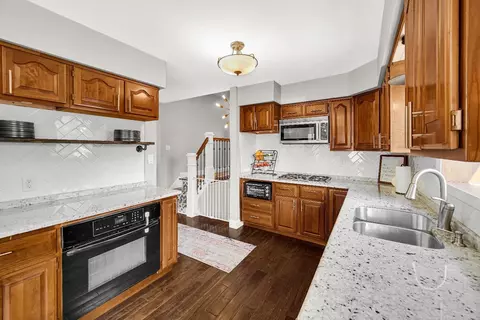 1548 Melbrook Dr, Munster, IN 46321 photo 10
