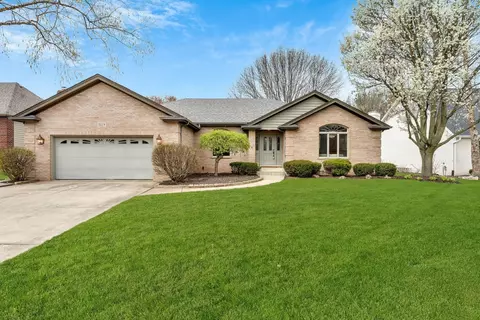 1119 Cornwallis Ln, Munster, IN 46321 photo 2