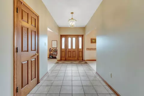 1119 Cornwallis Ln, Munster, IN 46321 photo 5
