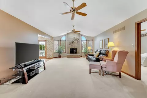 1119 Cornwallis Ln, Munster, IN 46321 photo 10