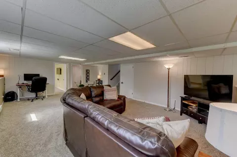 9908 Redbud Rd, Munster, IN 46321 photo 18