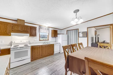 10450 Cadillac Ln, Wheatfield, IN 46392 photo 6