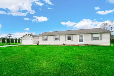 10450 Cadillac Ln, Wheatfield, IN 46392 photo 1