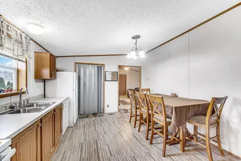 10450 Cadillac Ln, Wheatfield, IN 46392 photo 8