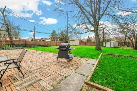 8050 Harrison Ave, Munster, IN 46321 photo 18
