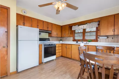 3621 Burr St, Gary, IN 46408 photo 9
