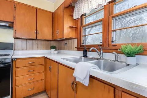 3621 Burr St, Gary, IN 46408 photo 10