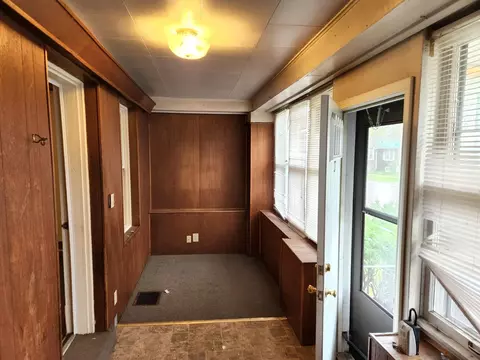 237 W 37th Ave, Gary, IN 46408 photo 4