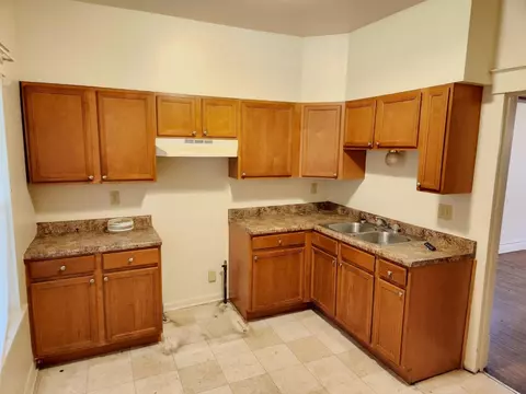 237 W 37th Ave, Gary, IN 46408 photo 10