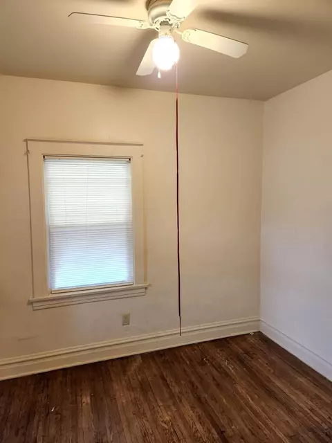 237 W 37th Ave, Gary, IN 46408 photo 9