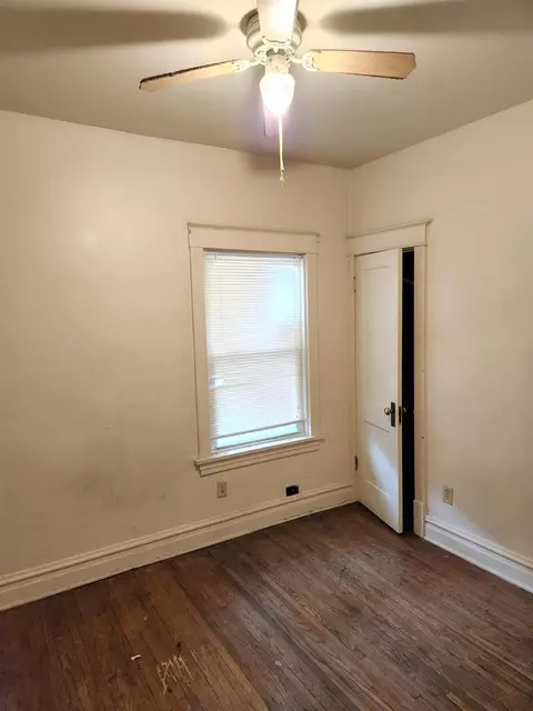 237 W 37th Ave, Gary, IN 46408 photo 8