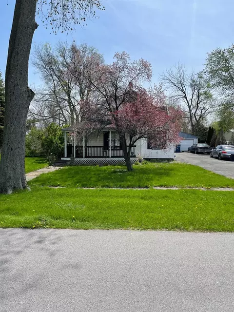 309 E Walnut St, Morocco, IN 47963 photo 2