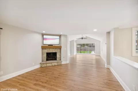 1141 Melbrook Dr, Munster, IN 46321 photo 9