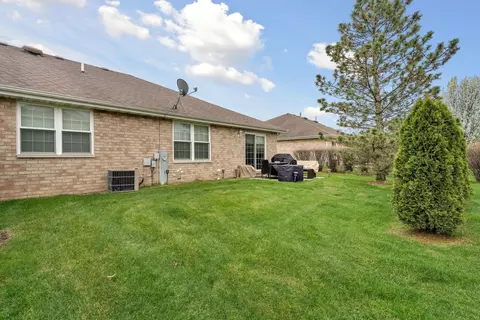935 Easy St #B, Crown Point, IN 46307 photo 8