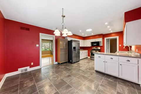 8351 Parkview Ave, Munster, IN 46321 photo 6