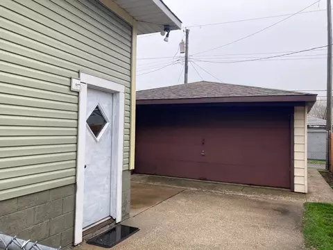 1319 Davis Ave, Whiting, IN 46394 photo 28