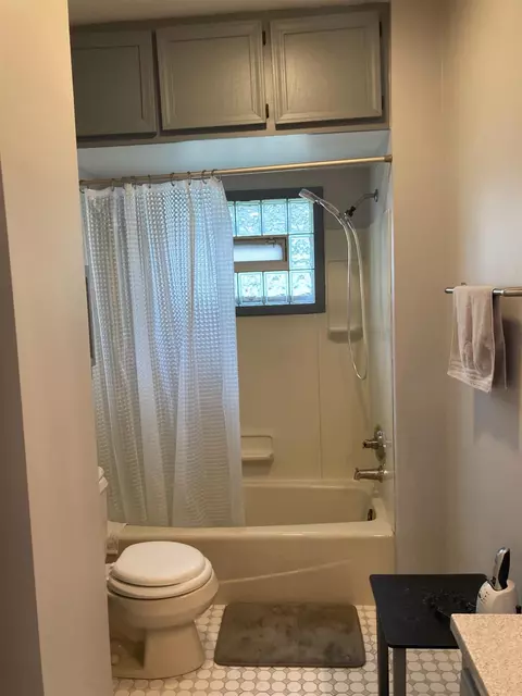 1319 Davis Ave, Whiting, IN 46394 photo 18