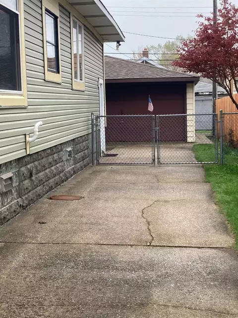 1319 Davis Ave, Whiting, IN 46394 photo 27