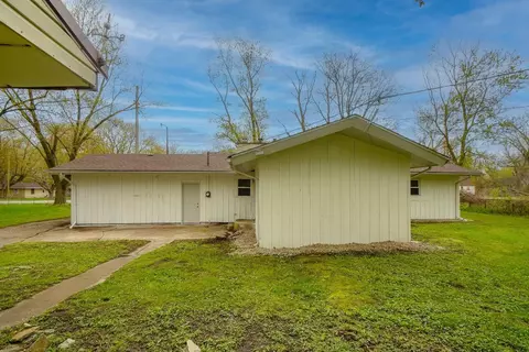 2340 Colfax St, Gary, IN 46406 photo 4