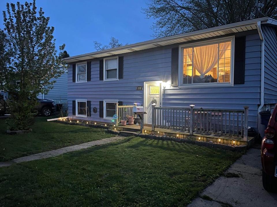 222 Roberta Ave, Michigan City, IN 46360 8 Photos MLS 512039 Movoto