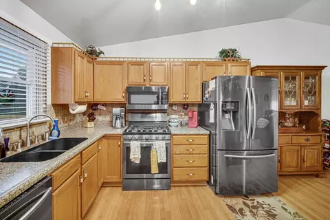 511 Dakota Dr, Lowell, IN 46356 photo 5