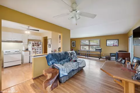 7719 Maple Ave, Gary, IN 46403 photo 4