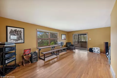 7719 Maple Ave, Gary, IN 46403 photo 2