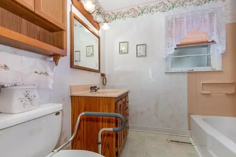 8547 Monfort Dr, Saint John, IN 46373 photo 9