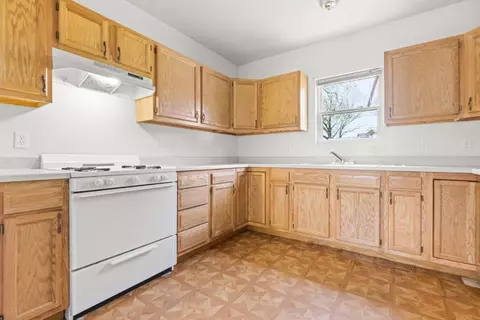 324 S Hamilton St, Gary, IN 46403 photo 6