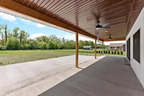 6595 Blackthorn Dr, De Motte, IN 46310 photo 22
