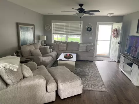 543 Blackstone Ct, Kouts, IN 46347 photo 7