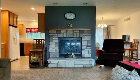 411 E Walker St, Rolling Prairie, IN 46371 photo 7