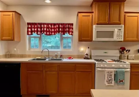 411 E Walker St, Rolling Prairie, IN 46371 photo 4