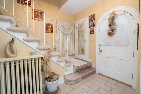 662 Roosevelt St, Gary, IN 46404 photo 4