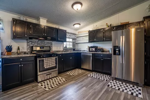 565 E 500, La Porte, IN 46350 photo 9