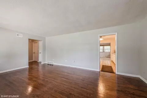 537 N Wheeler St, Griffith, IN 46319 photo 3