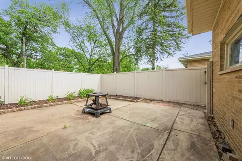 537 N Wheeler St, Griffith, IN 46319 photo 13