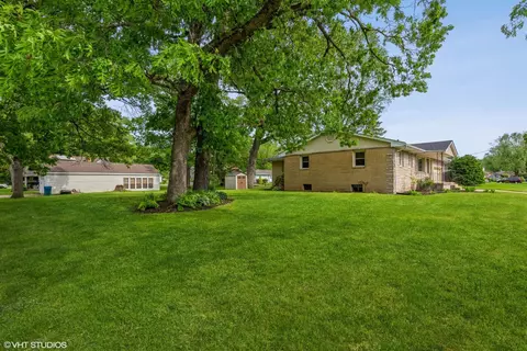 537 N Wheeler St, Griffith, IN 46319 photo 14
