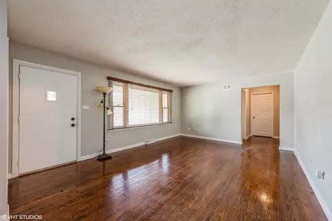537 N Wheeler St, Griffith, IN 46319 photo 4