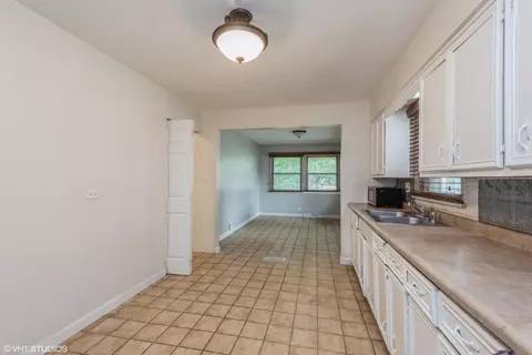 537 N Wheeler St, Griffith, IN 46319 photo 5