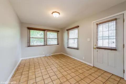 537 N Wheeler St, Griffith, IN 46319 photo 6