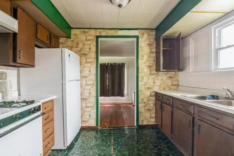 1734 Warwick Ave, Whiting, IN 46394 photo 7