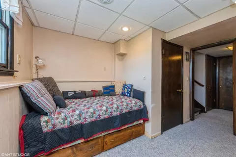 567 Evergreen Ln, Munster, IN 46321 photo 9