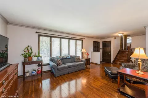567 Evergreen Ln, Munster, IN 46321 photo 3