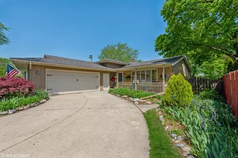 567 Evergreen Ln, Munster, IN 46321 photo 1