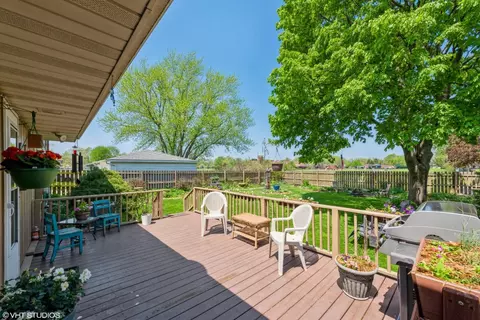 567 Evergreen Ln, Munster, IN 46321 photo 16