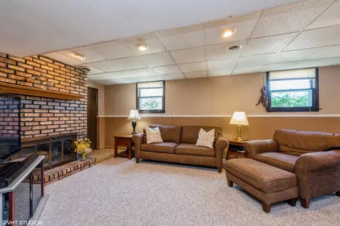 567 Evergreen Ln, Munster, IN 46321 photo 11