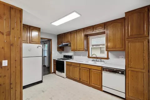 736 N Jay St, Griffith, IN 46319 photo 8