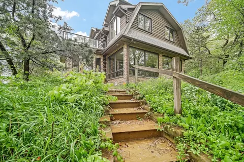 30 Crest Dr, Dune Acres, IN 46304 photo 1