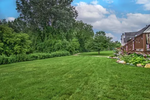337 Kingsmill Dr, Chesterton, IN 46304 photo 24